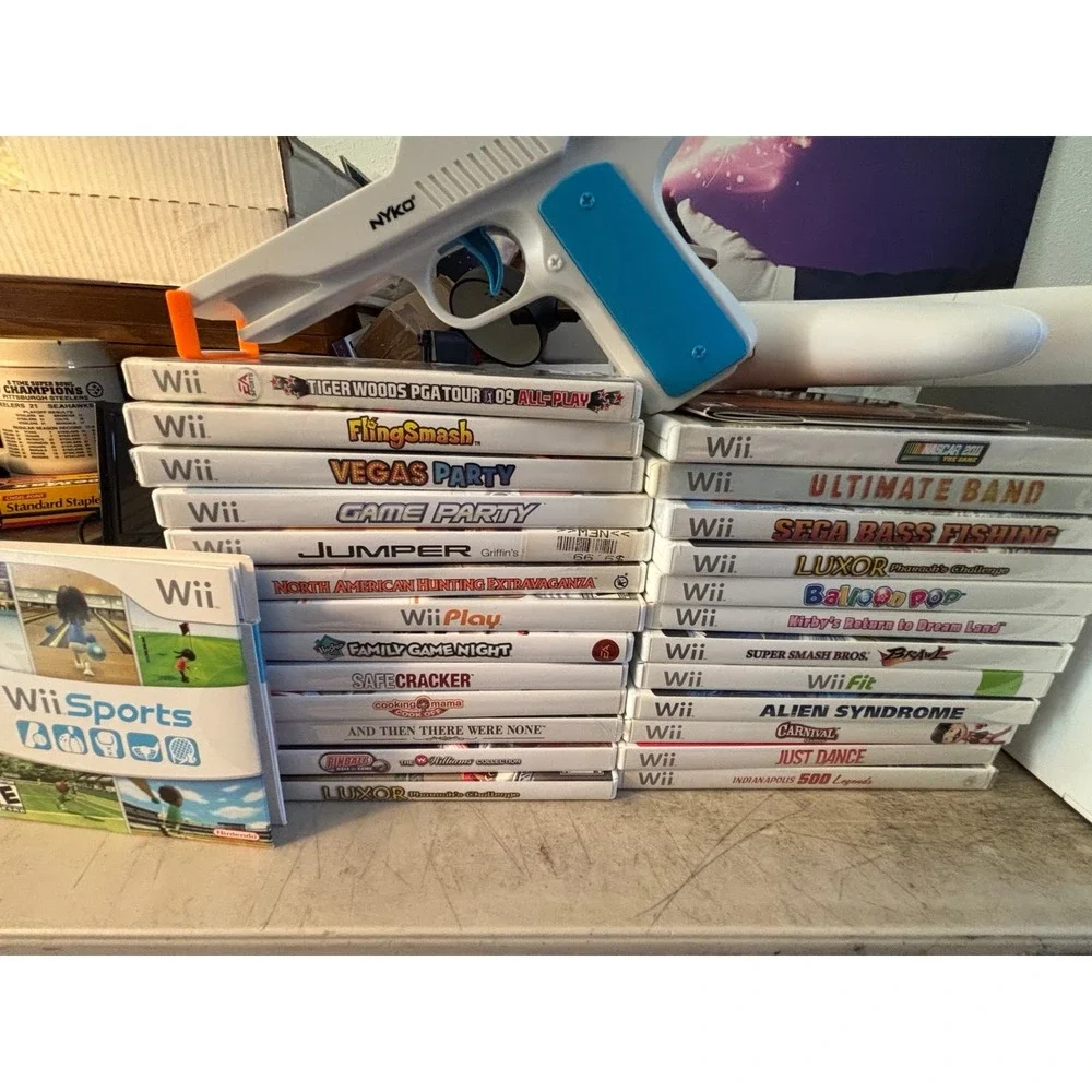 HUGE Nintendo Wii Bundle with Games and Accessories Wii sports smash 27 games